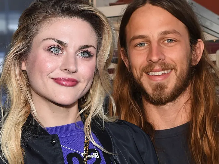 Frances-Bean-Cobain-Marries-Tony-Hawks-Son-Riley