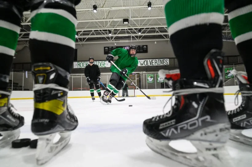 Iron-Range-Hockey-Team